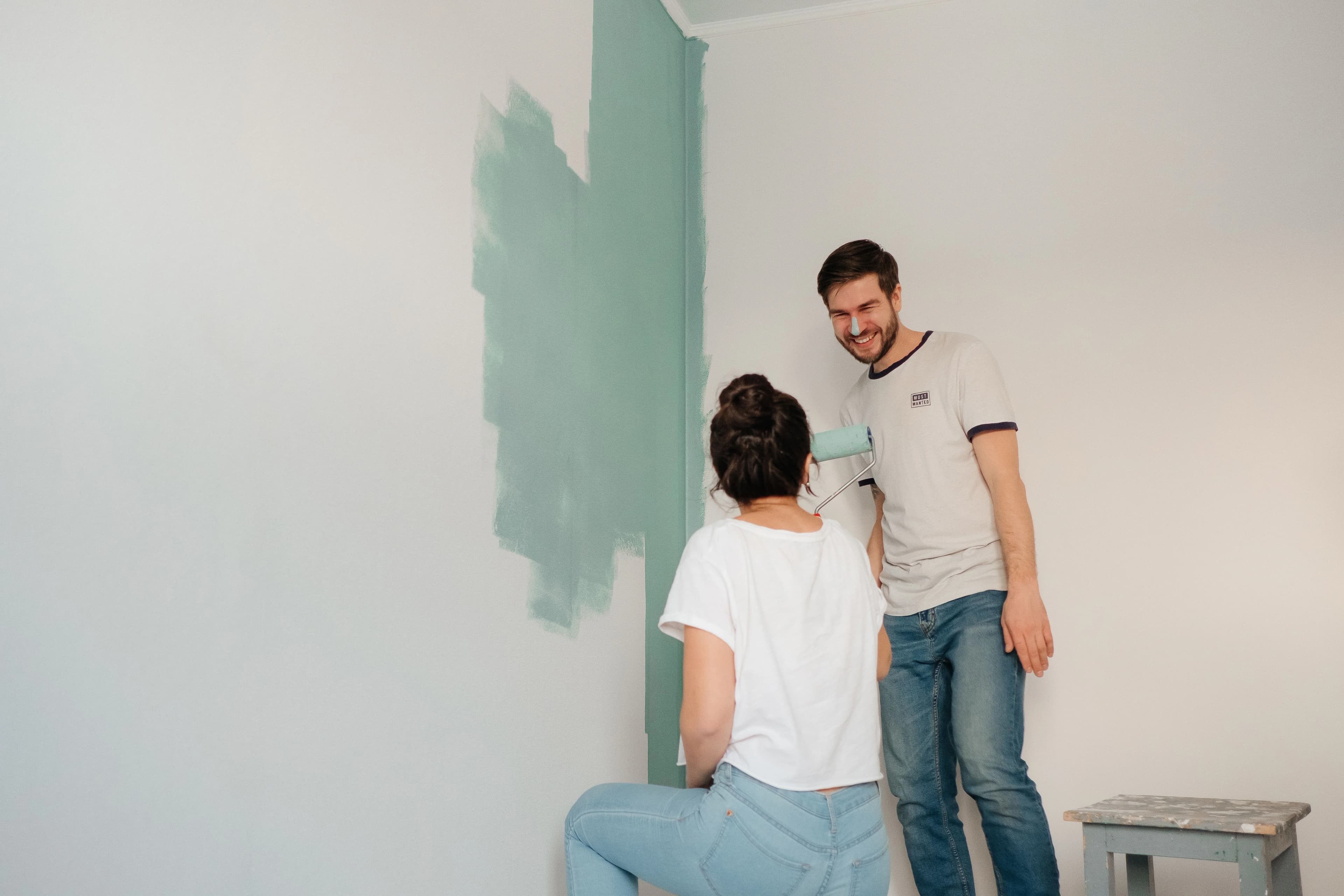 Cómo elegir la pintura ideal para renovar los ambientes de tu casa